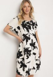 Czarna Wiskozowa Sukienka w Kwiatowy Wzór Emitine. Czarne sukienki damskie Born2be, na co dzień, l, bez wzorów, z wiskozy, klasyczne, bez kołnierzyka, bez ramiączek, midi, proste. W wyprzedaży za 59.99 zł.