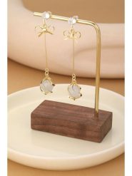 Atelier MIU Pozłacane kolczyki z cyrkoniami i elementami ozdobnymi rozmiar: onesize. Żółte kolczyki damskie atelier MIU, z cyrkonią, pozłacane. Za 39.99 zł.