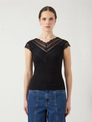 YAS Koszulka w kolorze czarnym rozmiar: S. Czarne bluzki damskie YAS, s, bez wzorów, z koronki, bez kołnierzyka. Za 105.14 zł.