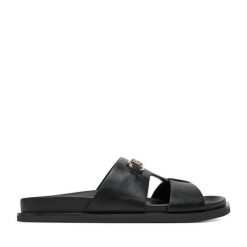 Klapki Nine West. Czarne klapki damskie Nine West, bez wzorów, bez obcasa. Za 169.99 zł.