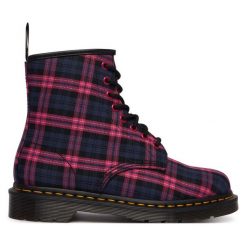Trapery Dr. Martens. Fioletowe trapery damskie Dr. Martens, bez obcasa. Za 849.99 zł.