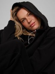 4F Bluza dresowa rozpinana z kapturem damska - czarna XL. Czarne bluzy z kapturem damskie 4f, uniwersalny, z dresówki. Za 129.99 zł.