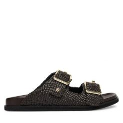 Klapki BOSS. Brązowe klapki damskie Boss, bez wzorów, bez obcasa. Za 1,089.00 zł.