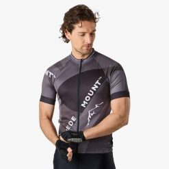 Koszulka Z Krótkim Rękawem Kolarstwo Mężczyzna Giro Oddychający. Czarne t-shirty sportowe męskie SWEDEMOUNT, m, z elastanu, bez ramiączek, na fitness i siłownię. Za 229.99 zł.