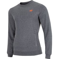 Bluza męska BLM002 - średni szary melanż. Szare bluzy bez kaptura męskie 4f, m, z dzianiny. W wyprzedaży za 69.99 zł.