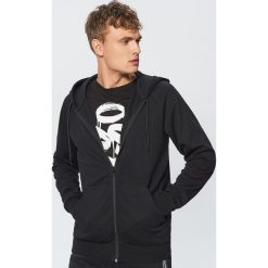 Rozpinana bluza Basic z kapturem - Czarny. Czarne bluzy z kapturem męskie Cropp, m. Za 69.99 zł.