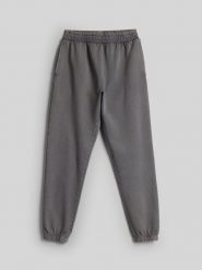 4F Spodnie dresowe joggery damskie - szare L. Szare spodnie dresowe damskie 4f, l, bez wzorów, z dresówki. Za 149.99 zł.