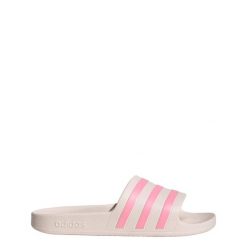 Klapki adilette Aqua. Brązowe klapki damskie Adidas, bez wzorów, bez obcasa. Za 109.00 zł.