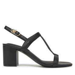 Sandały Tommy Hilfiger. Czarne sandały damskie Tommy Hilfiger, bez wzorów, bez obcasa, na słupku. Za 529.99 zł.