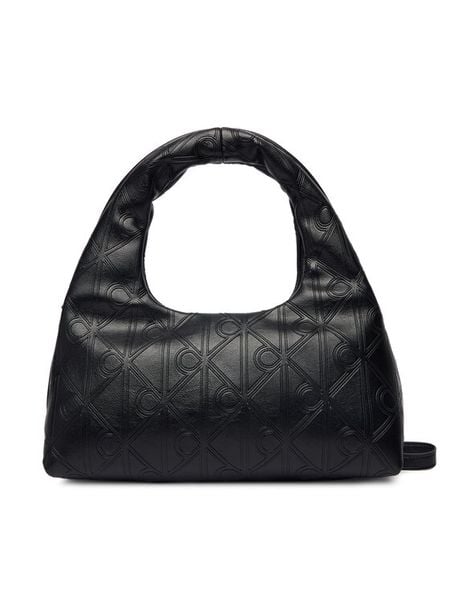 Calvin Klein Torebka Emblem Aop Puffer Bag With Strap LV04F3200G Czarny. Czarne torebki klasyczne damskie CALVIN KLEIN, bez wzorów, ze skóry, bez dodatków. Za 449.99 zł.