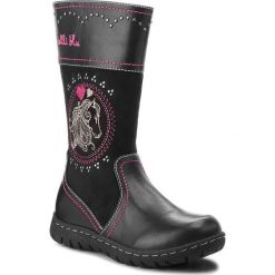 Kozaki NELLI BLU CS1602-1. Czarne kozaki dziewczęce Nelli Blu, bez wzorów, z materiału, bez obcasa. W wyprzedaży za 79.99 zł.