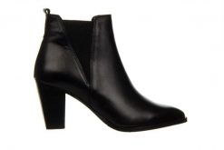 Botki Bayla-161 077 39498 Black 161548, Czarny, Skóra naturalna - 39. Czarne botki damskie Bayla, na zimę, z gumy, eleganckie, za kostkę, bez obcasa, na słupku, bez zapięcia. W wyprzedaży za 224.10 zł.