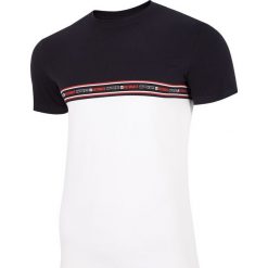 T-shirt męski TSM230 - ciemny granat. T-shirty męskie 4f, m, bez wzorów, bez kołnierzyka. W wyprzedaży za 49.99 zł.