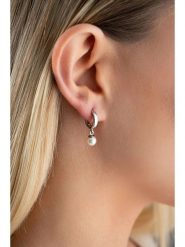 Heliophilia Srebrne kolczyki-kreole z perłami rozmiar: onesize. Białe kolczyki damskie Heliophilia, z perłą, srebrne. Za 126.45 zł.