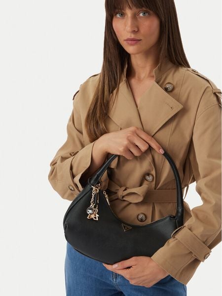 Guess Torebka Gilda HWZG97 47010 Czarny. Czarne torebki klasyczne damskie Guess, z aplikacjami, ze skóry, bez dodatków. Za 489.99 zł.