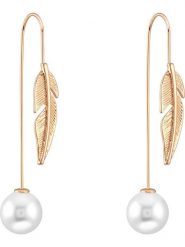 MENTHE À L'O Pozłacane kolczyki rozmiar: onesize. Czerwone kolczyki damskie MENTHE À L'O, z perłą, pozłacane, z zapięciem typu bigiel. Za 100.45 zł.