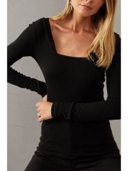 Milan Kiss Koszulka w kolorze czarnym rozmiar: XL. Czarne bluzki damskie Milan Kiss, xl, bez wzorów, bez kołnierzyka, bez ramiączek. Za 113.99 zł.