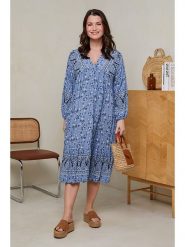 Curvy Lady Sukienka w kolorze niebieskim rozmiar: 48/50. Niebieskie sukienki damskie Curvy Lady, bez wzorów, z wiskozy, klasyczne, bez kołnierzyka, bez ramiączek, midi. Za 91.99 zł.