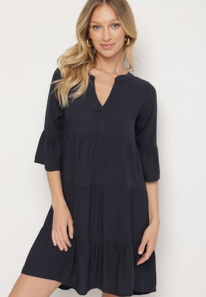 Granatowa Rozkloszowana Sukienka z Wiskozy z Falbanami Izleia. Niebieskie sukienki damskie Born2be, na co dzień, l, bez wzorów, z jeansu, eleganckie, bez kołnierzyka, bez ramiączek, midi, rozkloszowane. Za 109.99 zł.