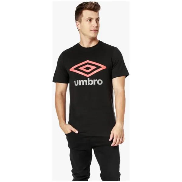 Umbro Koszulka Ss Large Logo , czarny, rozmiar S. Czarne t-shirty sportowe męskie Umbro, m, z bawełny, bez ramiączek. W wyprzedaży za 59.99 zł.