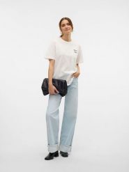 Vero Moda Koszulka w kolorze białym rozmiar: M. Białe bluzki damskie Vero Moda, m, bez wzorów, z bawełny, bez kołnierzyka. Za 48.28 zł.