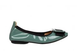 Półbuty Loretta Vitale E40303B Blue 514257, Zielony, Skóra lakierowana - 36. Zielone półbuty damskie Loretta Vitale, bez wzorów, z lakierowanej skóry, eleganckie, bez obcasa. W wyprzedaży za 242.10 zł.