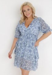 Niebieska Sukienka Balapus. Niebieskie sukienki damskie Born2be, l, bez wzorów, eleganckie, bez kołnierzyka, bez ramiączek, mini, kopertowe. W wyprzedaży za 135.99 zł.