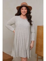 Curvy Lady Sukienka w kolorze szarym rozmiar: 44/46. Szare sukienki damskie Curvy Lady, bez wzorów, z wełny, klasyczne, bez kołnierzyka, bez ramiączek, midi, rozkloszowane. Za 135.81 zł.