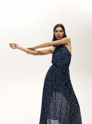 Sukienka z paskiem - granatowy. Niebieskie sukienki damskie Reserved, na co dzień, l, bez wzorów, z tkaniny, bez kołnierzyka, bez ramiączek, proste. Za 159.99 zł.