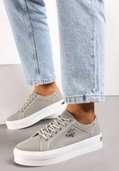 Szare Skórzane Sneakersy na Grubej Podeszwie z Przeszyciami i Broszką Nirnile. Szare broszki damskie Renee. Za 149.99 zł.