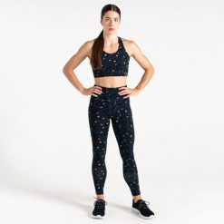 Legginsy sportowe damskie Influential. Zielone legginsy damskie Dare 2b, bez wzorów. W wyprzedaży za 139.15 zł.