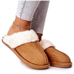 Damskie Papcie Klapki z Futerkiem Camel Pinky brązowe. Brązowe klapki damskie bez wzorów, bez obcasa. Za 118.34 zł.