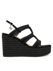 Guess Sandały FLJERS FAB04 Czarny. Czarne sandały damskie Guess, z aplikacjami, z materiału, bez obcasa, na koturnie. Za 679.99 zł.