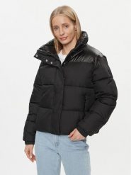S.Oliver Kurtka zimowa 2136955 Czarny Regular Fit. Czarne kurtki damskie S.Oliver, na zimę, s, bez wzorów, z syntetyku, bez kaptura. Za 419.99 zł.