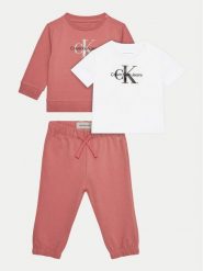 Calvin Klein Jeans Komplet dziecięcy Monogram Starter IN0IN00011 Różowy Regular Fit. Czerwone spodnie dziewczęce Calvin Klein Jeans, z bawełny. Za 309.99 zł.