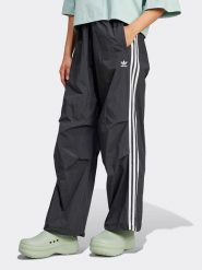 Adidas Spodnie sportowe w kolorze czarnym rozmiar: L. Czarne spodnie dresowe damskie Adidas, l, outdoorowe. Za 198.45 zł.