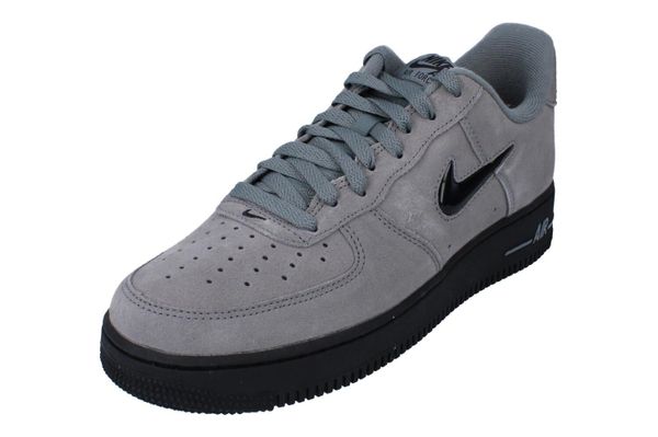 Buty Sportowe na co dzień Męskie Nike Air Force 1. Szare buty sportowe na co dzień męskie Nike, z gumy, bez zapięcia, trekkingowe, nike air force. Za 507.12 zł.
