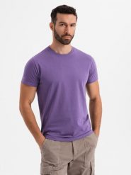 Męski klasyczny bawełniany T-shirt BASIC - fioletowy V13 OM-TSBS-0236 - XL. Fioletowe t-shirty męskie Ombre Clothing, l, bez wzorów, z bawełny, bez kołnierzyka. W wyprzedaży za 39.99 zł.