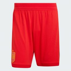 Szorty domowe Hiszpania 26 Authentic. Czerwone szorty męskie Adidas, bez wzorów, sportowe. Za 239.00 zł.