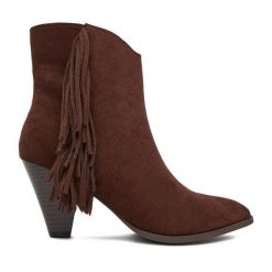Botki DeeZee. Brązowe botki damskie DeeZee, bez obcasa, na słupku, bez zapięcia. Za 199.99 zł.