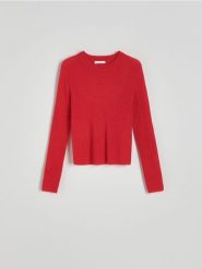 Sweter z domieszką alpaki - czerwony. Czerwone swetry klasyczne damskie Reserved, l, z dzianiny, bez kołnierzyka. W wyprzedaży za 89.99 zł.