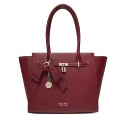 Torebka Nine West. Czerwone torebki klasyczne damskie Nine West, bez wzorów, bez dodatków. Za 369.99 zł.