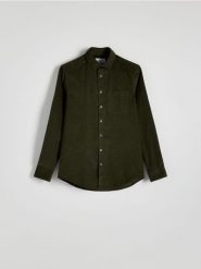 Bawełniana koszula slim fit - ciemnozielony. Zielone koszule męskie Reserved, l, bez wzorów, z bawełny, bez kołnierzyka, bez ramiączek. W wyprzedaży za 69.99 zł.
