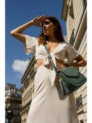 Christian Laurier Skórzana torebka "Ina" w kolorze zielonym - 24 x 18 x 11 cm rozmiar: onesize. Zielone torebki klasyczne damskie Christian Laurier, bez wzorów, z materiału, bez dodatków. Za 239.99 zł.