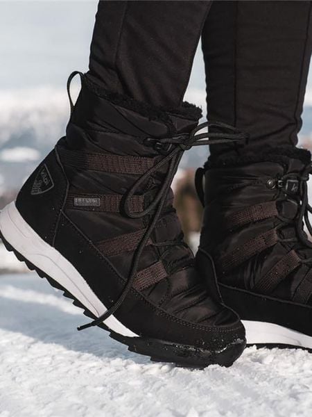 Kilpi Botki zimowe "Candy" w kolorze czarnym rozmiar: 38. Czarne botki damskie Kilpi, na zimę, z materiału, bez obcasa, bez zapięcia. Za 236.05 zł.