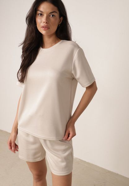 Beżowy Letni Komplet z Bawełny i Wiskozy T-shirt i Szorty Celinai. Brązowe szorty damskie Born2be, bez wzorów, z bawełny, eleganckie. Za 99.99 zł.