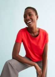 Bluzka z okrągłym dekoltem (5 szt.). Czerwone bluzki damskie bonprix, bez wzorów, z dżerseju, bez kołnierzyka, bez ramiączek. Za 149.99 zł.