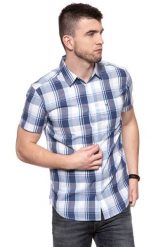 KOSZULA MĘSKA KRÓTKI RĘKAW WRANGLER SS 1PKT SHIRT PATRIOT BLUE W5860NQ5H 112129521. Niebieskie koszule męskie Wrangler, m, bez wzorów, z materiału, bez kołnierzyka, bez ramiączek. W wyprzedaży za 59.99 zł.