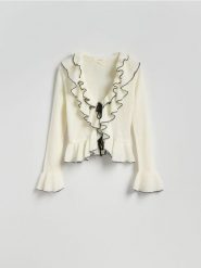 Sweter z dodatkiem wełny - złamana biel. Swetry klasyczne damskie Reserved, l, z dzianiny, bez kołnierzyka. W wyprzedaży za 109.99 zł.