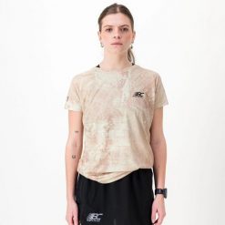 Koszulka damska do biegania i trailu, ekologiczna i oddychająca TERRARUN. Brązowe bluzki damskie BODYCROSS, bez wzorów, ze skóry, sportowe, bez kołnierzyka, bez ramiączek. Za 292.99 zł.